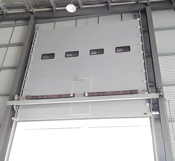 佳县工业滑升门