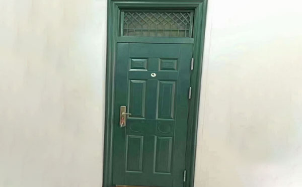 佳县学校教室门