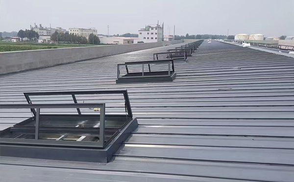 某中学室内体育馆佳县排烟窗改造项目